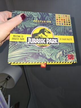 Collector Edition Jurassic Park Profusion 30-Color Eyeshadow Palette- Brand New